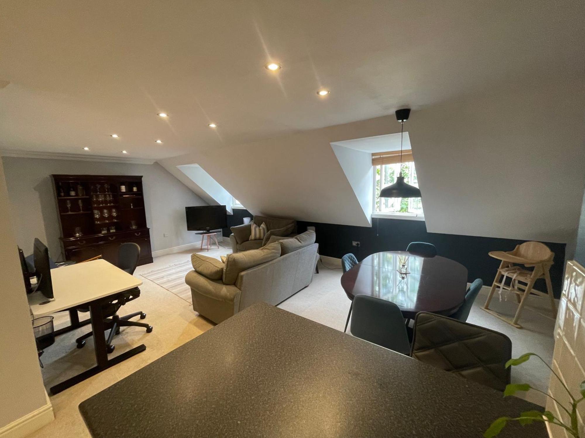 Modern Loft Retreat In The Heart Of Nailsworth Apartment Bagian luar foto